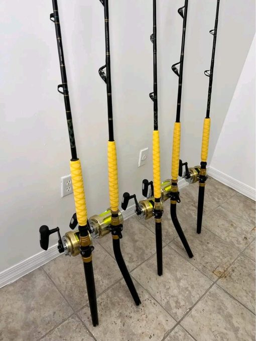 5 Shimano Tiagra 2 speed reels with rods - Image 3