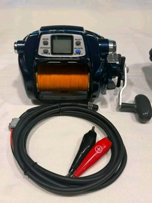 A pair of Daiwa Tanacom Bull 1000 electric reels - Image 2
